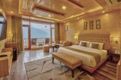 Holiday Villa Spa & Resort-Manali